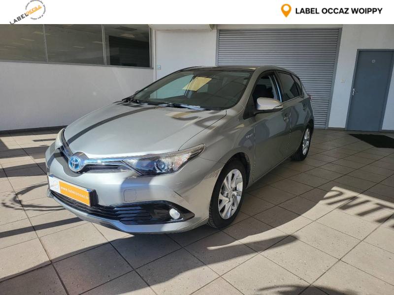 TOYOTA Auris HSD 136h Design